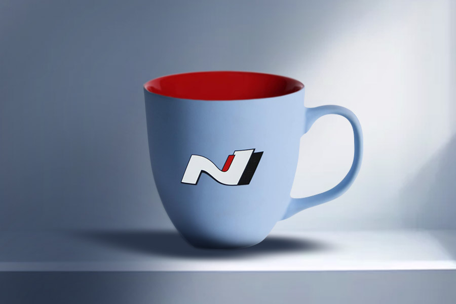 Beispiel einer nachhaltig produzierten Tasse mit Logo platziert 